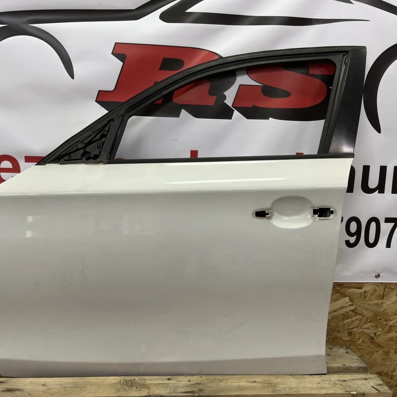 Usa stanga fata / BMW Seria 1 E87 LCI 2011 / Caroserie, oglinzi si faruri