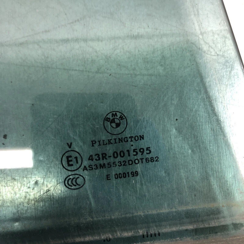 Geam dreapta spate / BMW Seria 1 E87 2011 / Caroserie, oglinzi si faruri