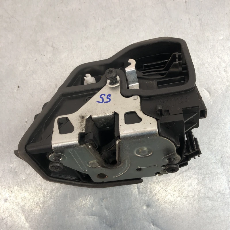 Iala broasca usa stanga spate / BMW Seria 1 E87 2011 / Caroserie, oglinzi si faruri