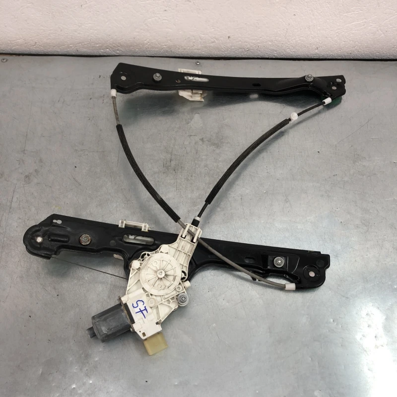 Macara geam stanga fata BMW 