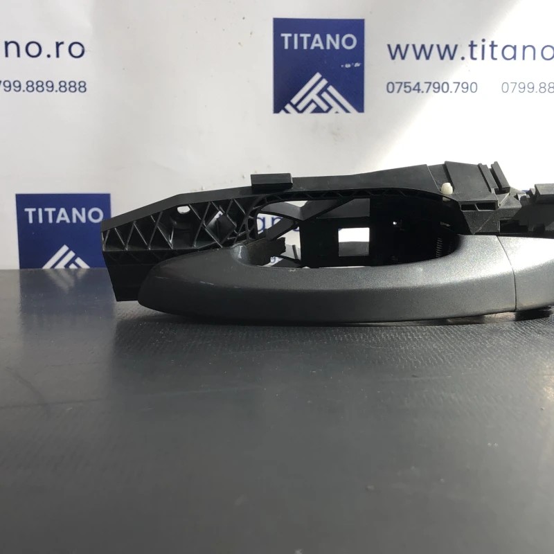 Maner usa dreapta fata / Seat Alhambra 7N 2012 / Caroserie, oglinzi si faruri