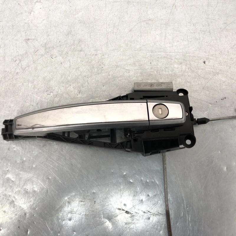 Maner usa stanga fata / Opel Insignia A 2013 / Caroserie, oglinzi si faruri