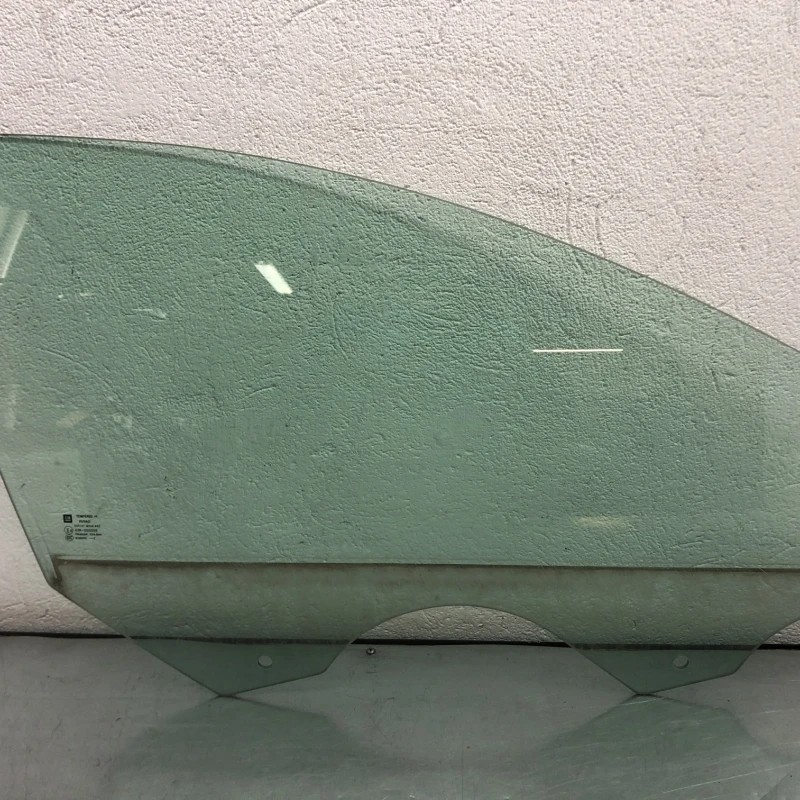 Geam stanga fata / Opel Insignia A 2013 / Caroserie, oglinzi si faruri