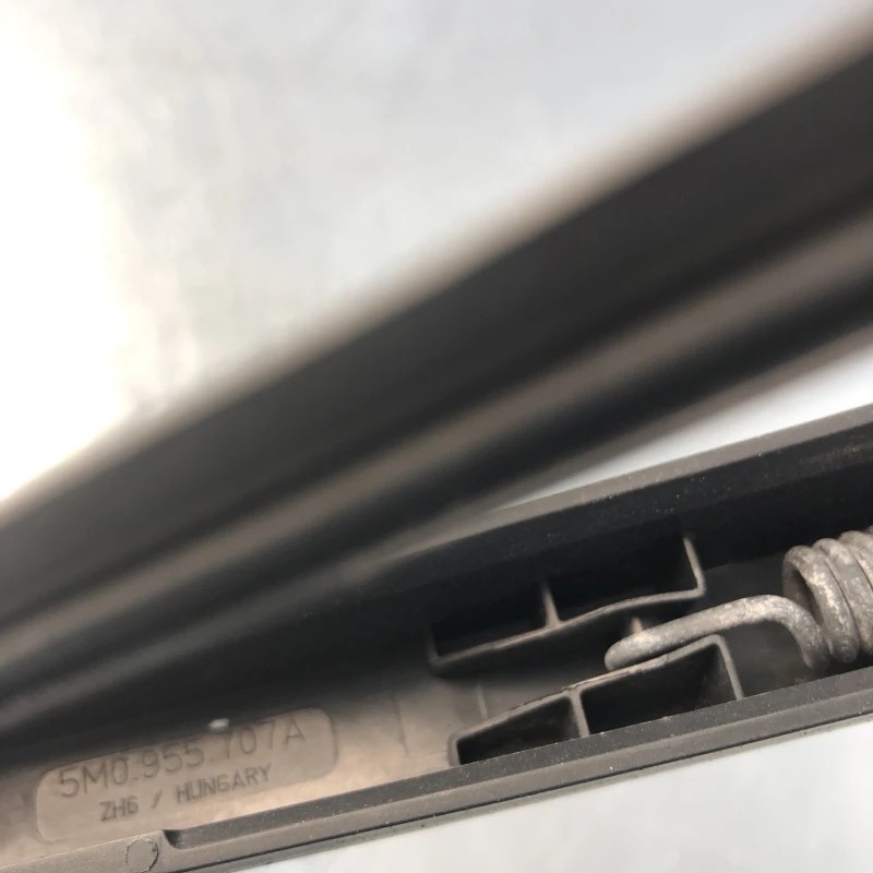 Brat stergator haion / Volkswagen Sharan 7N 2014 / Caroserie, oglinzi si faruri