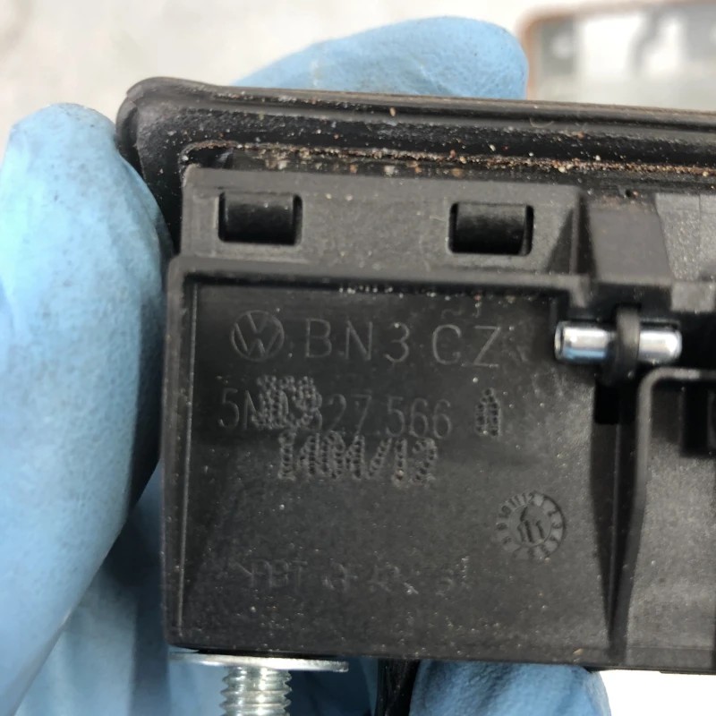Camera mansalier / Volkswagen Passat B7 2013 / Caroserie, oglinzi si faruri