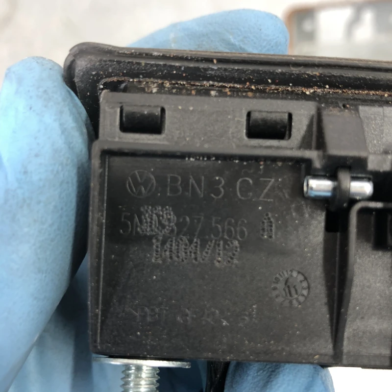 Camera mansalier / Volkswagen Passat B7 2013 / Caroserie, oglinzi si faruri
