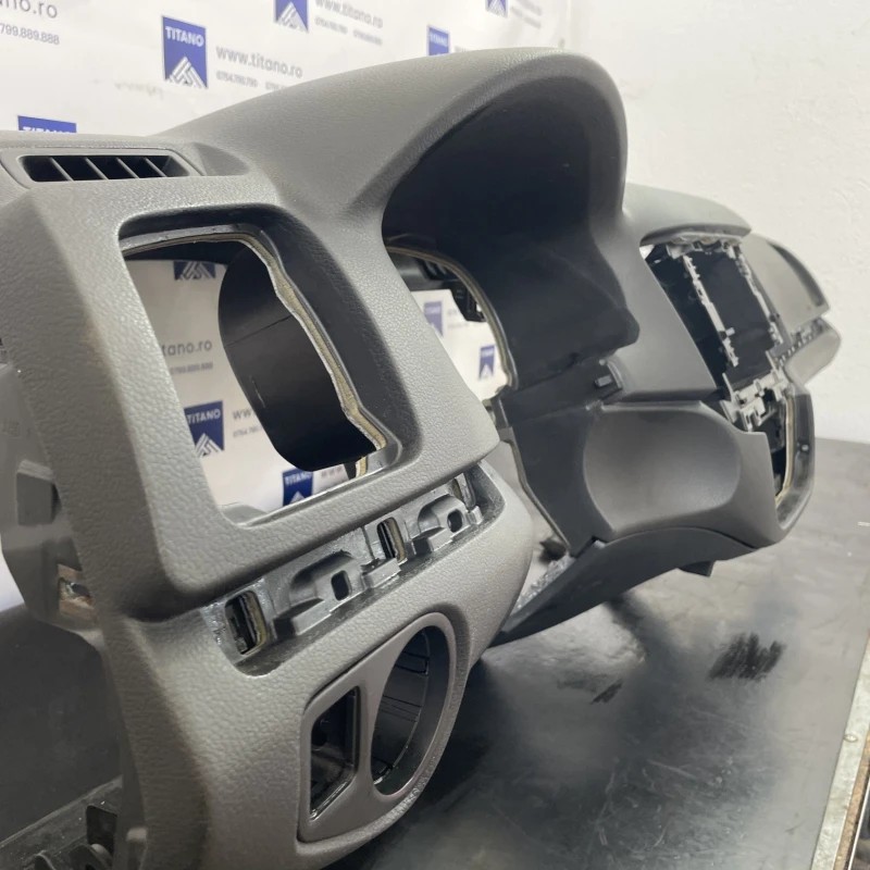 Plansa bord / Volkswagen Sharan 7N 2013 / Interior