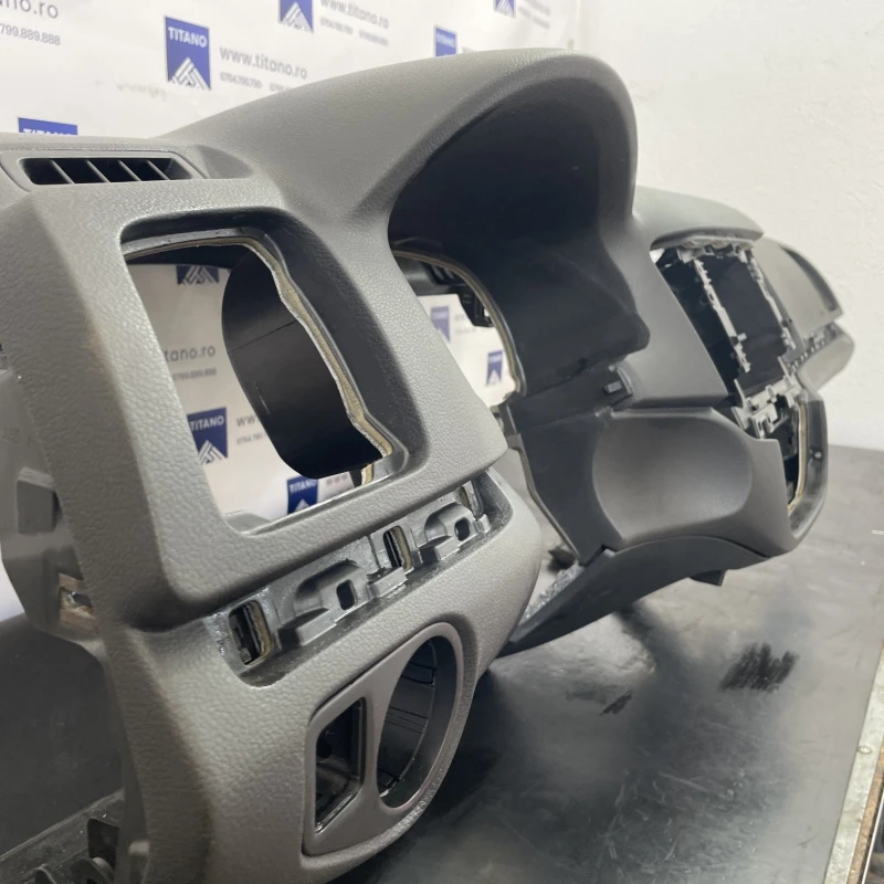 Plansa bord / Volkswagen Sharan 7N 2013 / Interior