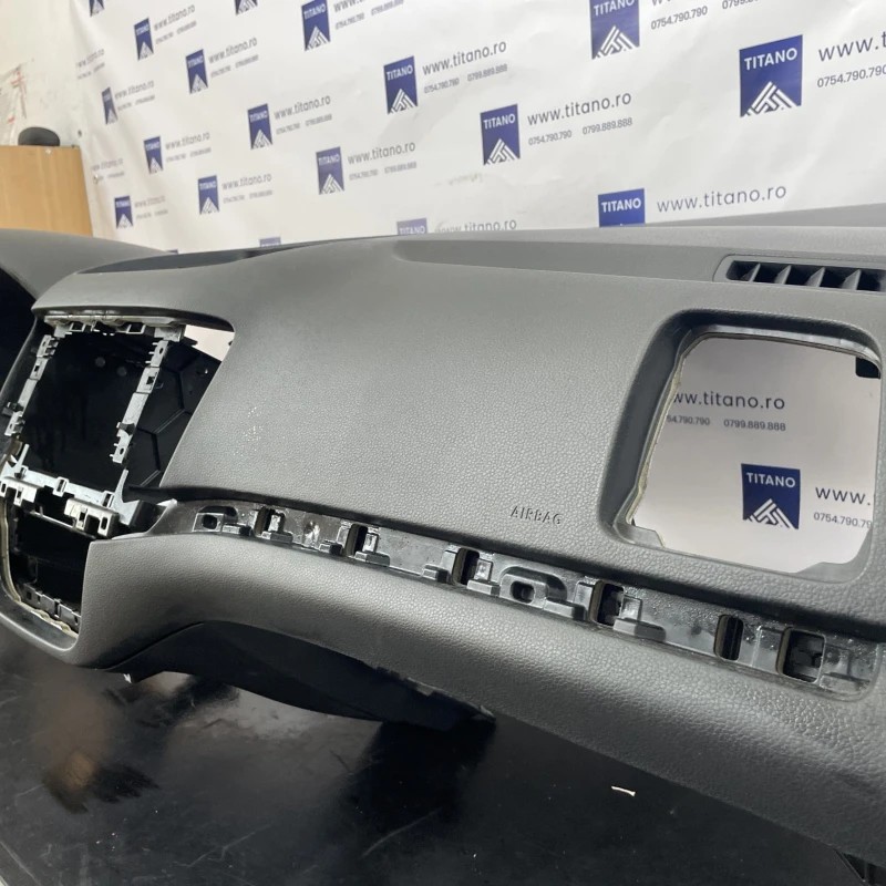 Plansa bord / Volkswagen Sharan 7N 2013 / Interior