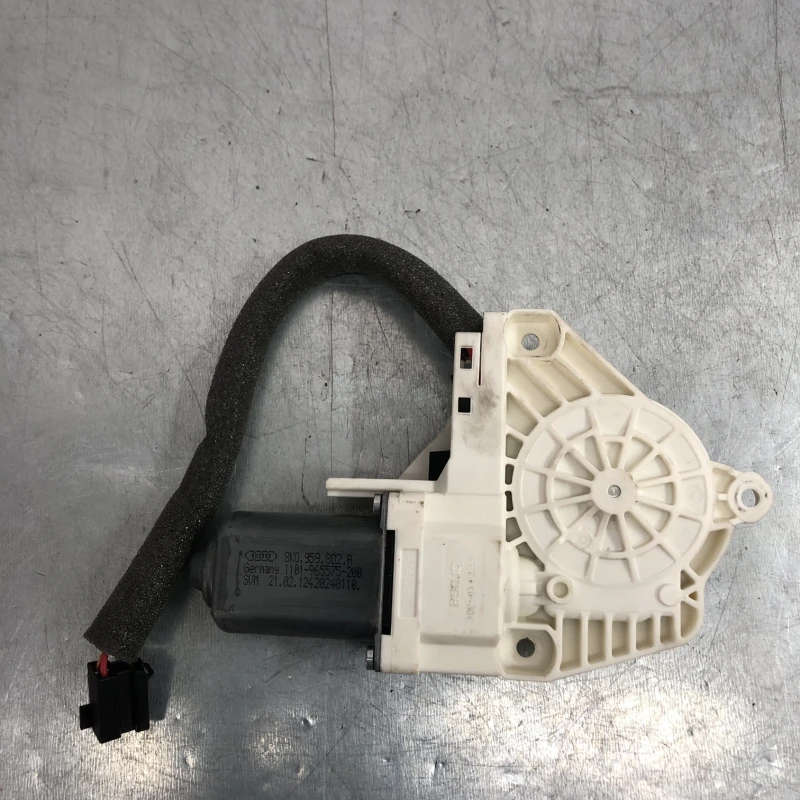 Motoras geam dreapta fata Skoda 