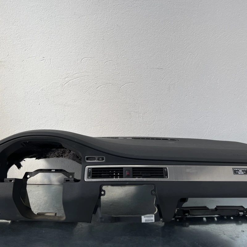 Plansa bord / Volvo V70 V70 2010 / Interior