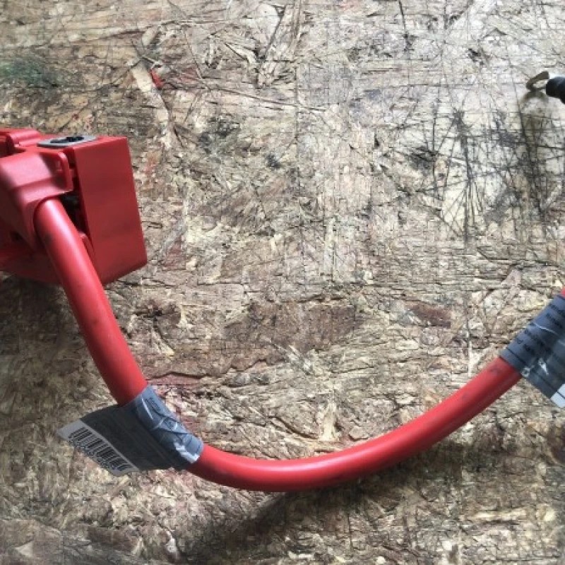 Borna baterie plus / BMW Seria 3 E91 2008 / Audio si electronice