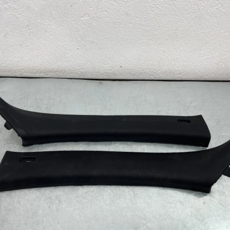 Ornament stalp negru BMW 