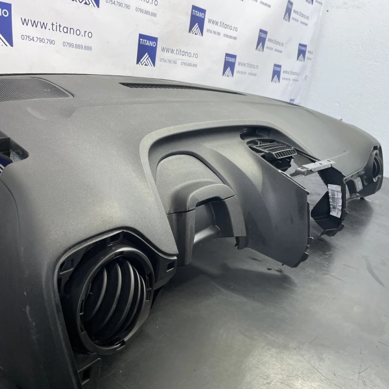 Plansa bord / Toyota Aygo AB40 2020 / Interior