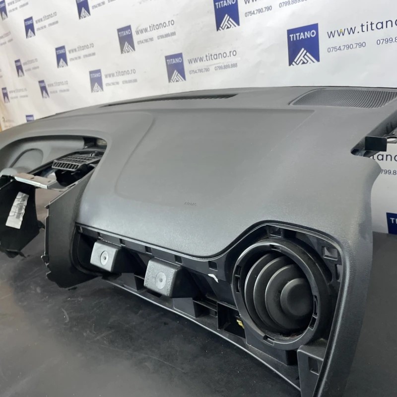 Plansa bord / Toyota Aygo AB40 2020 / Interior