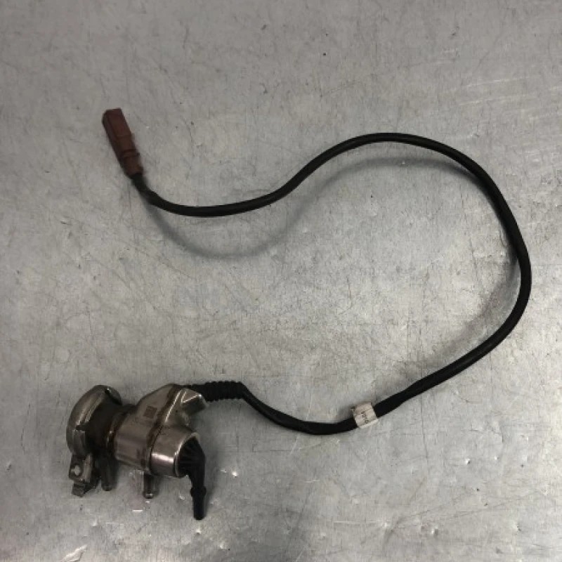 Injector Adblue Audi A4 B8 facelift 2015