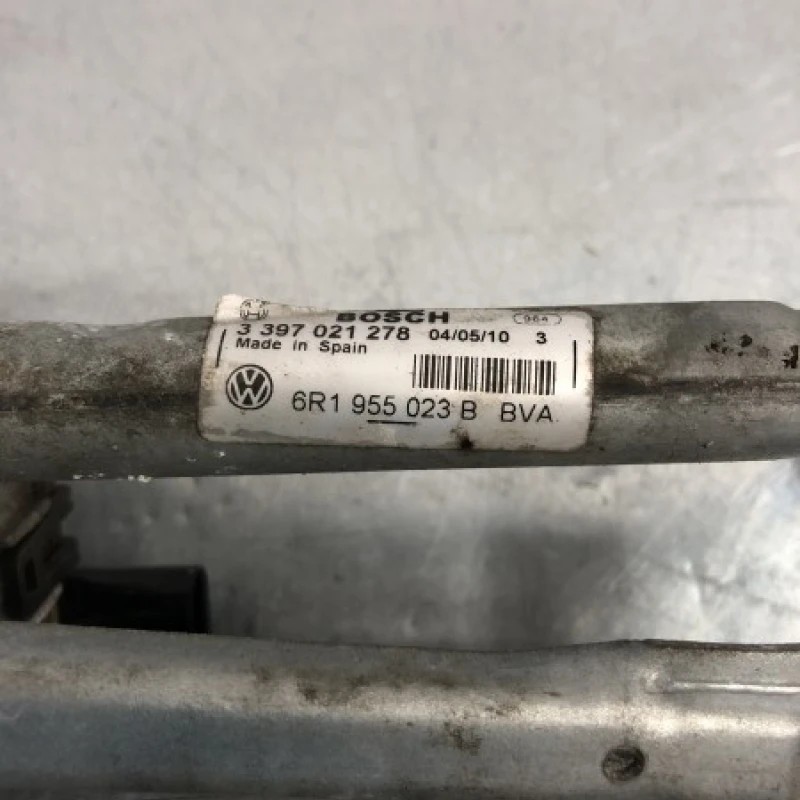 Ansamblu stergatoare cu motoras / Volkswagen Polo 6R 2010 / Caroserie, oglinzi si faruri