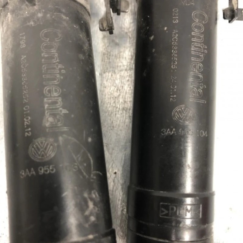 Spalator far stanga dreapta / Volkswagen Passat B7 2013 / Caroserie, oglinzi si faruri