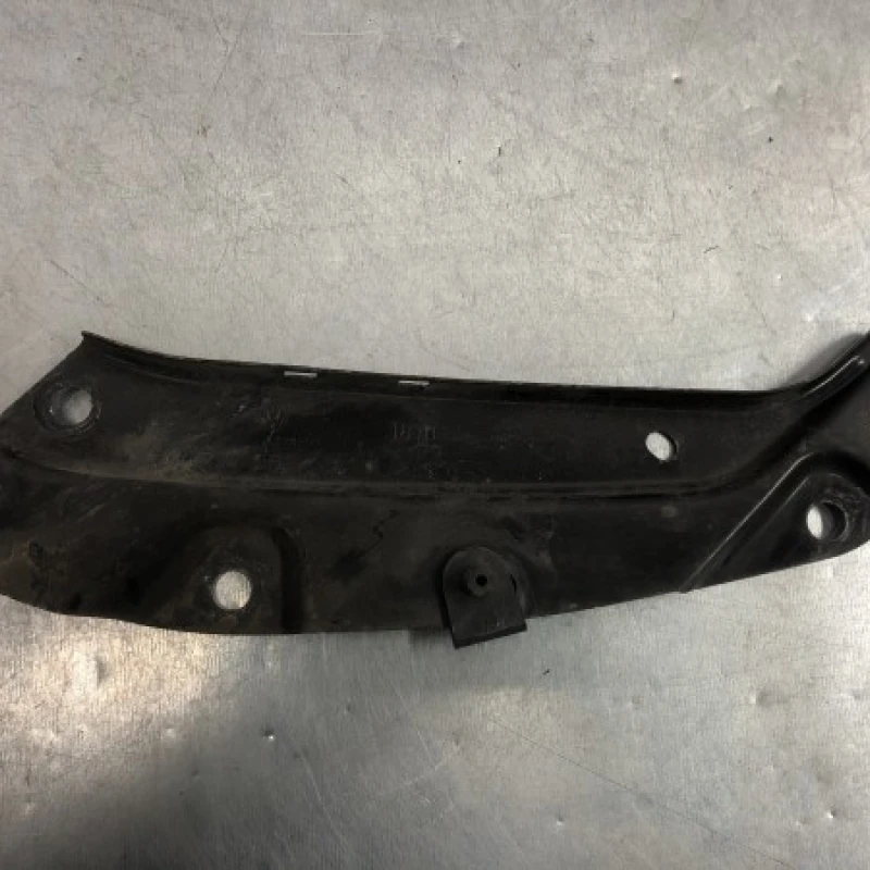 Suport aripa / Volkswagen Polo 6R 2010 / Caroserie, oglinzi si faruri