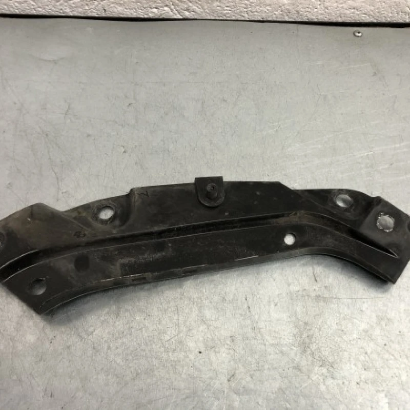 Suport aripa / Volkswagen Polo 6R 2010 / Caroserie, oglinzi si faruri
