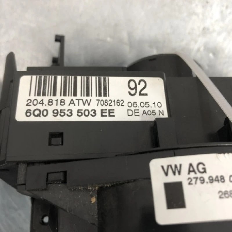 Spira volan cu manete / Volkswagen Polo 6R 2010 / Audio si electronice