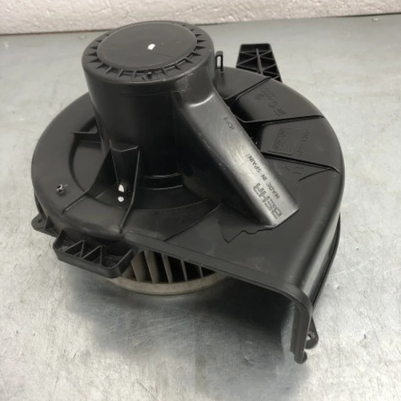Ventilator aeroterma bord / Volkswagen Polo 6R 2010 / Climatizare