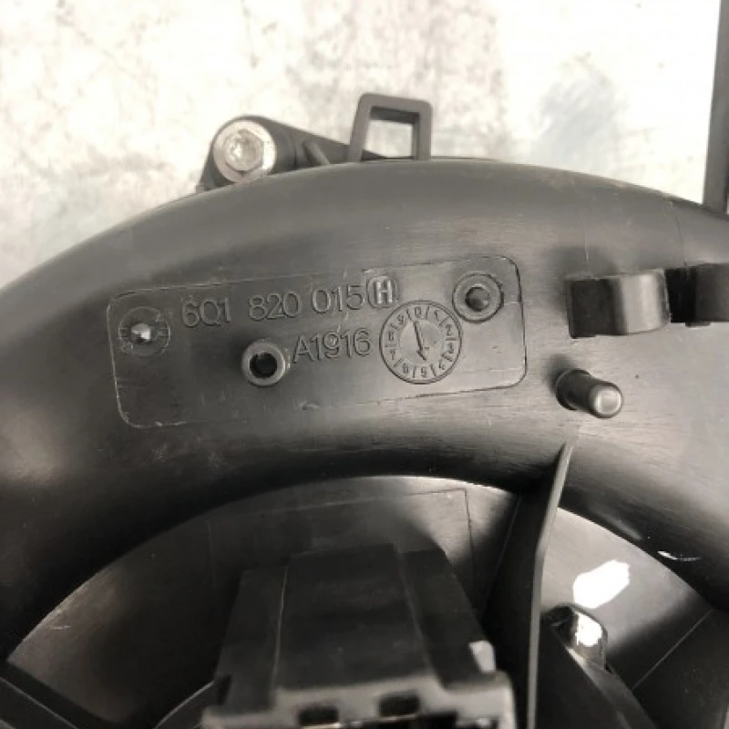 Ventilator aeroterma bord / Volkswagen Polo 6R 2010 / Climatizare