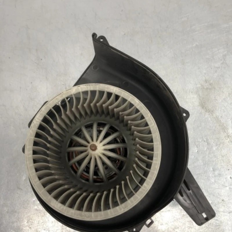 Ventilator aeroterma bord / Volkswagen Polo 6R 2010 / Climatizare