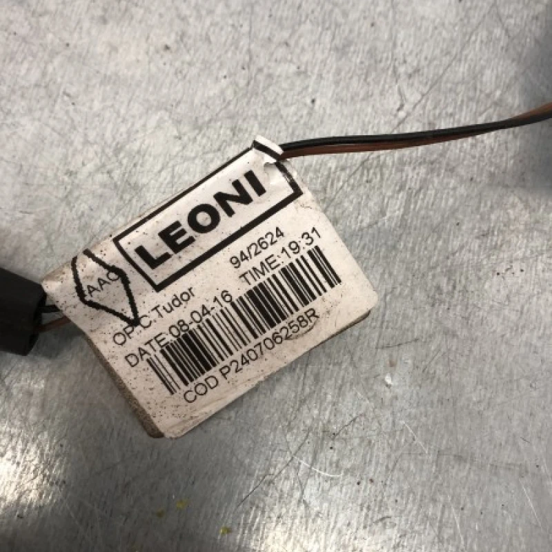 Instalatie proiectoare ceata / Dacia Sandero Sandero B90 2016 / Audio si electronice