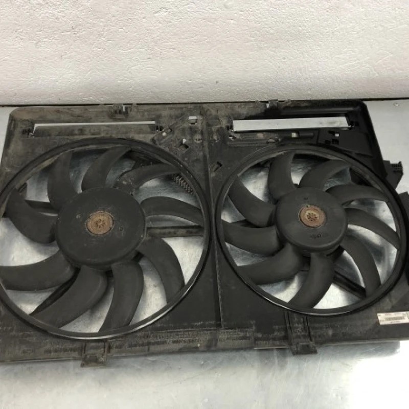 Electroventilator Audi A4 B8 facelift 2014