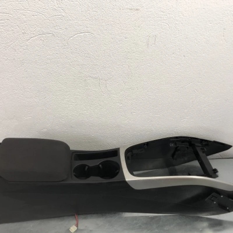 Cotiera centrala / Audi A4 B8 facelift 2014 / Interior