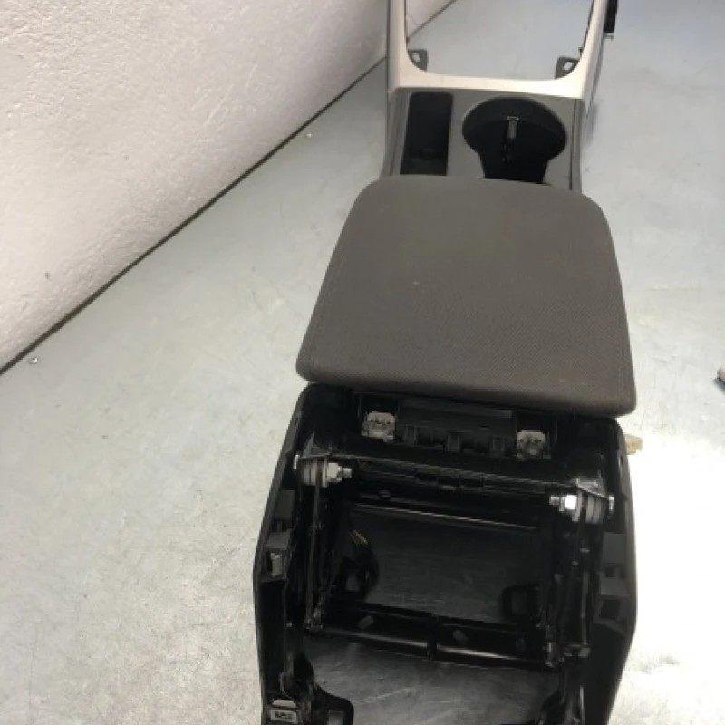 Cotiera centrala / Audi A4 B8 facelift 2014 / Interior