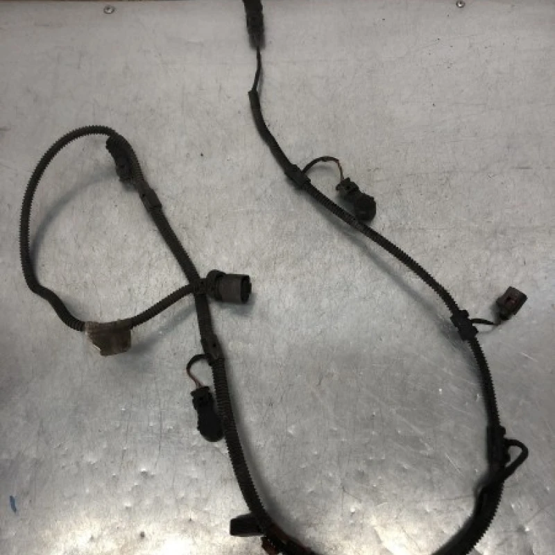 Instalatie senzori de parcare spate Volkswagen 