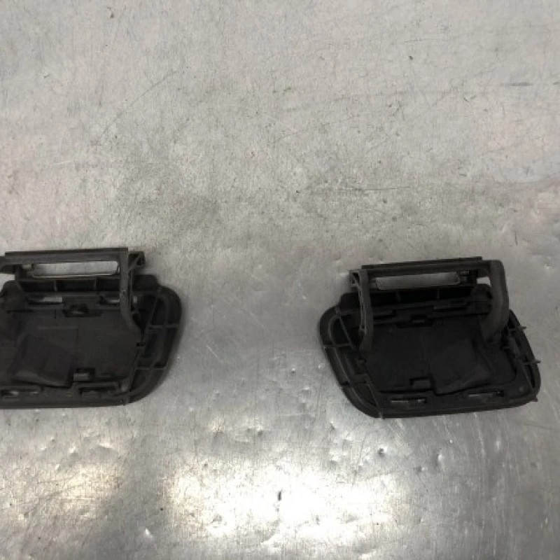 Capac spalator far / Audi A4 B8 facelift 2014 / Caroserie, oglinzi si faruri
