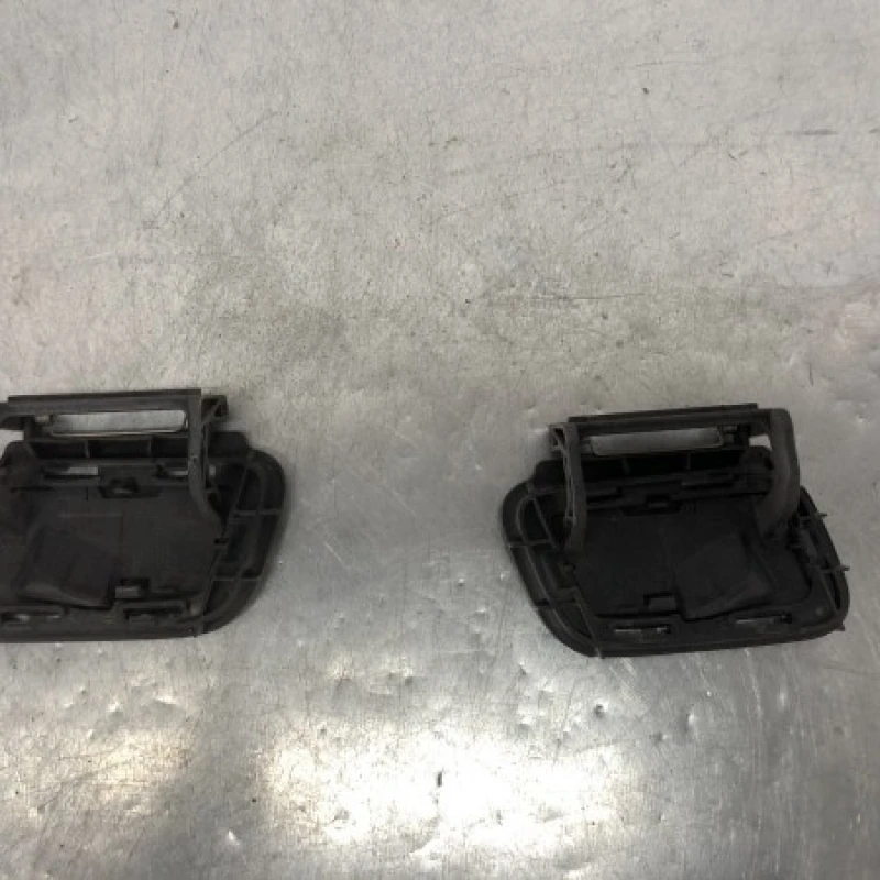 Capac spalator far / Audi A4 B8 facelift 2014 / Caroserie, oglinzi si faruri