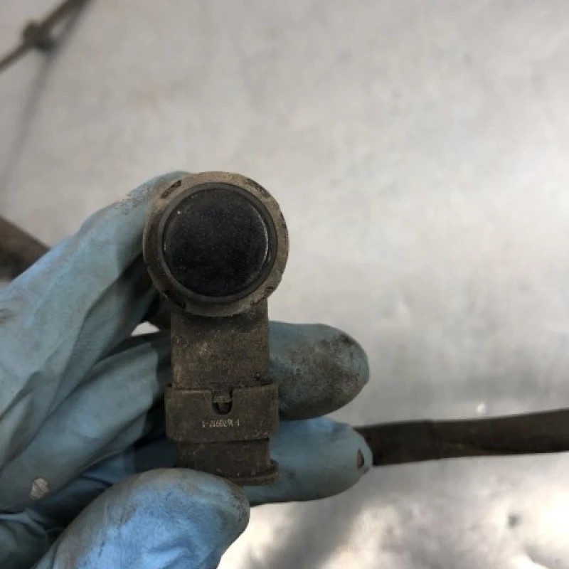 Instalatie senzori de parcare spate / Volvo V70 V70 2010 / Audio si electronice