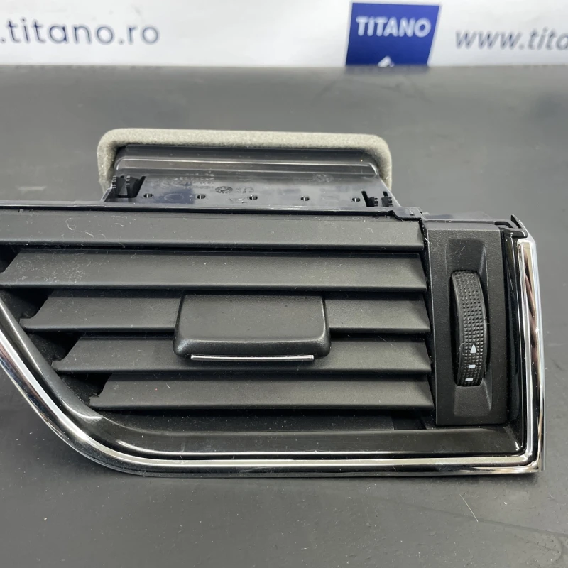 Grila aer bord / Skoda Octavia 3 5E 2019 / Interior