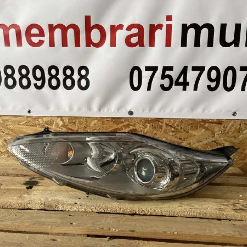 Far stanga Europa / Ford Fiesta MK6 2011 / Caroserie, oglinzi si faruri