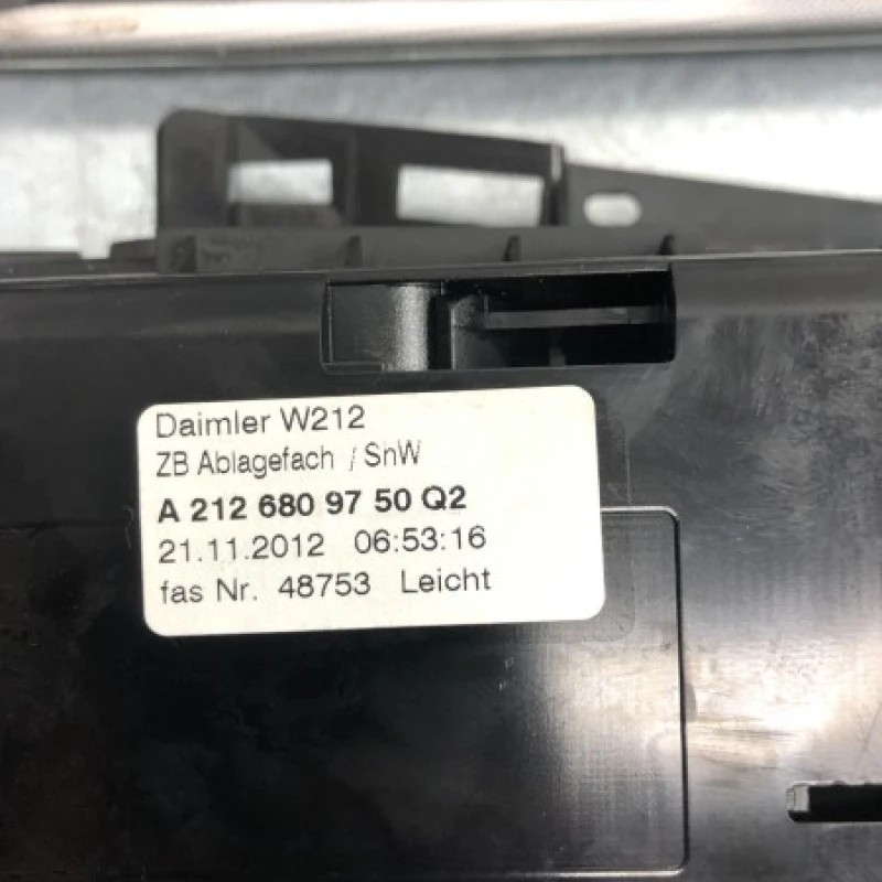 Trim bord / Mercedes-Benz E Class W212 2010 / Interior