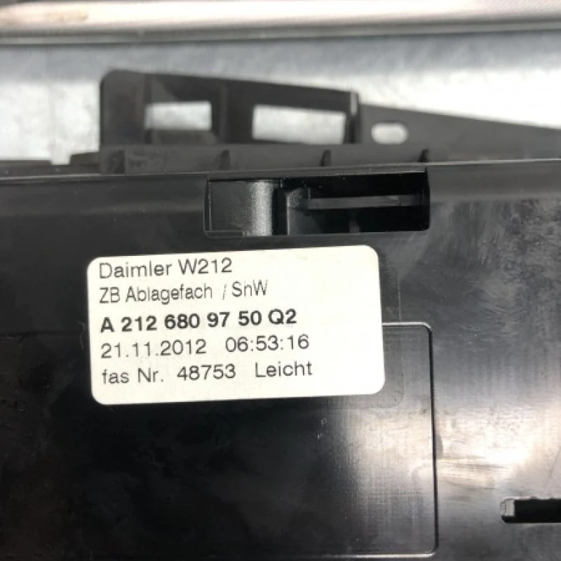 Trim bord / Mercedes-Benz E Class W212 2010 / Interior