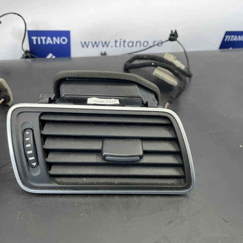 Grila aer bord / Volkswagen Passat B7 2013 / Interior