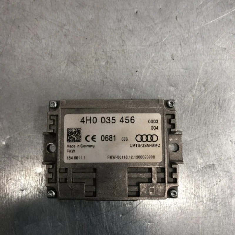 Unitate modul calculator antena / Audi A4 B8 2009 / Caroserie, oglinzi si faruri