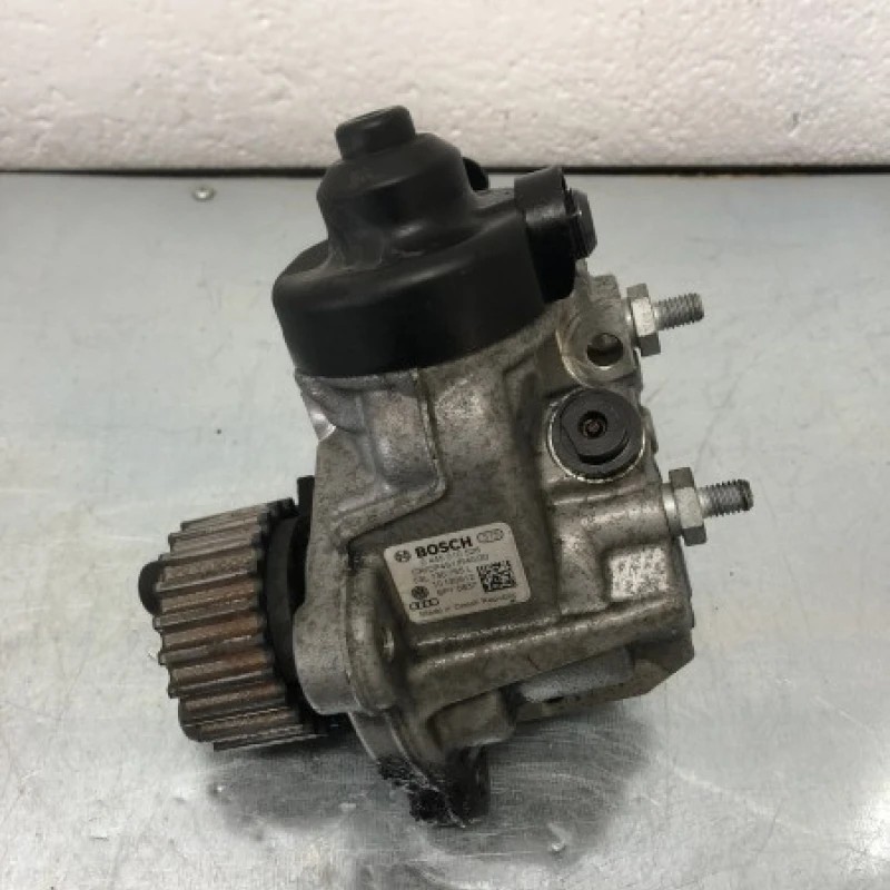 Pompa de injectie inalte / Volkswagen Passat B7 2013 / Motor, racire si evacuare