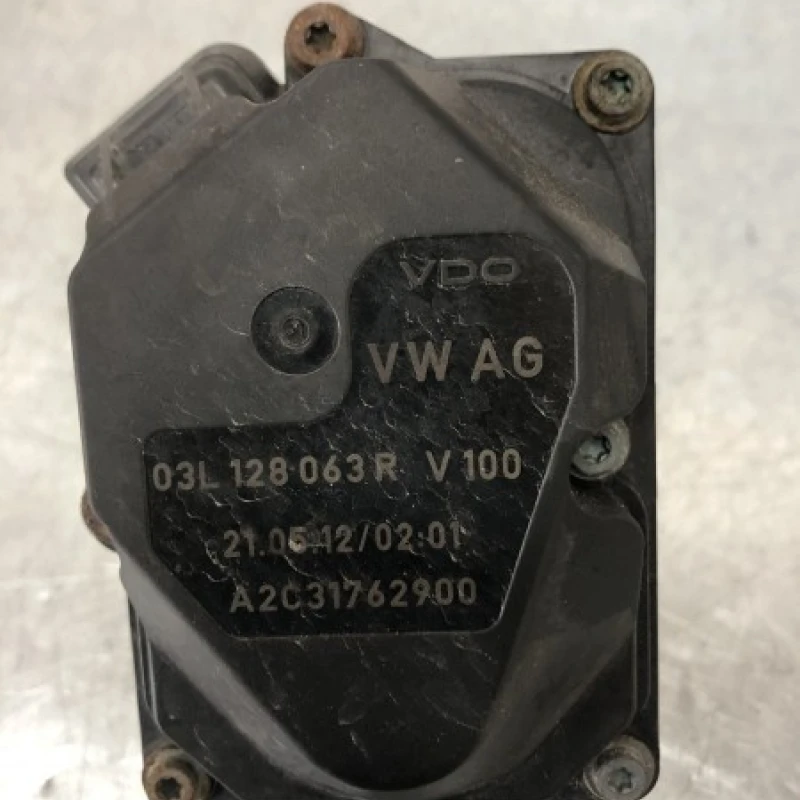 Clapeta de acceleratie / Volkswagen Passat B7 2013 / Motor, racire si evacuare