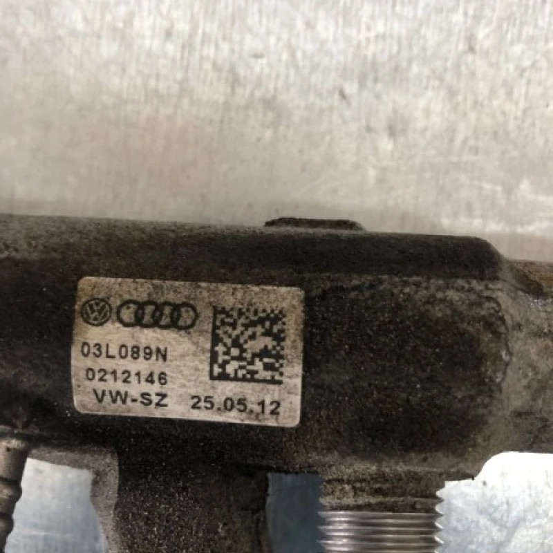 Rampa injectoare cu senzor / Volkswagen Passat B7 2013 / Motor, racire si evacuare