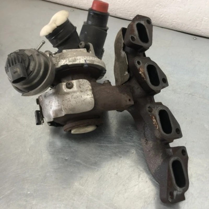 Turbosuflanta turbo turbina / Volkswagen Passat B7 2013 / Motor, racire si evacuare