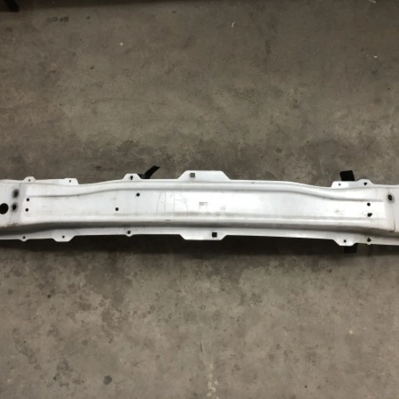 Armatura intaritura bara fata BMW 