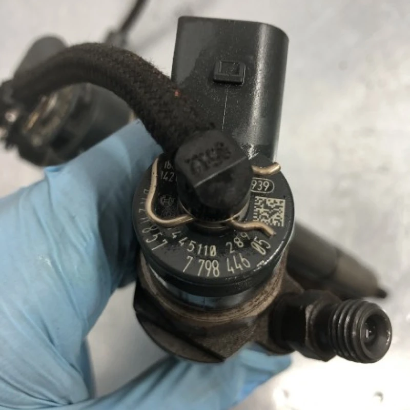 Injector / BMW Seria 3 E91 2012 / Motor, racire si evacuare