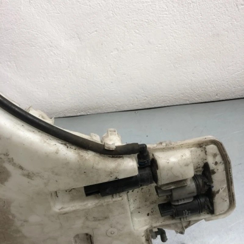 Vas lichid parbriz strop gel / BMW Seria 3 E91 LCI 2011 / Caroserie, oglinzi si faruri
