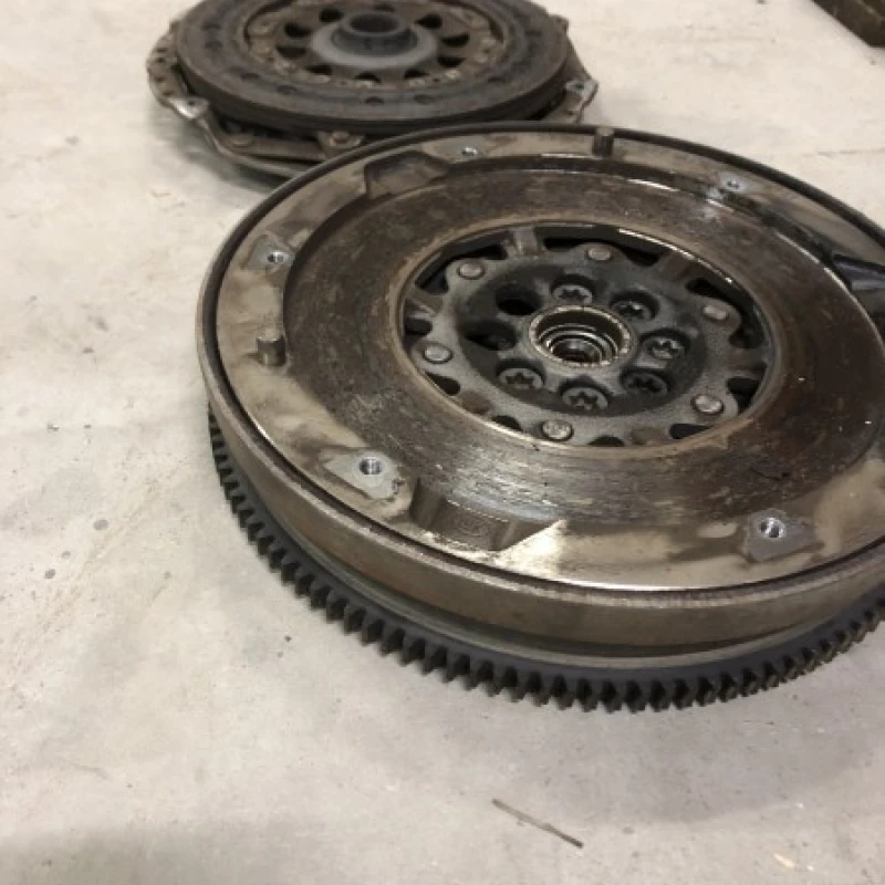 Kit ambreaj / BMW Seria 3 E91 LCI 2011 / Cutie viteze, ambreiaj, transmisie